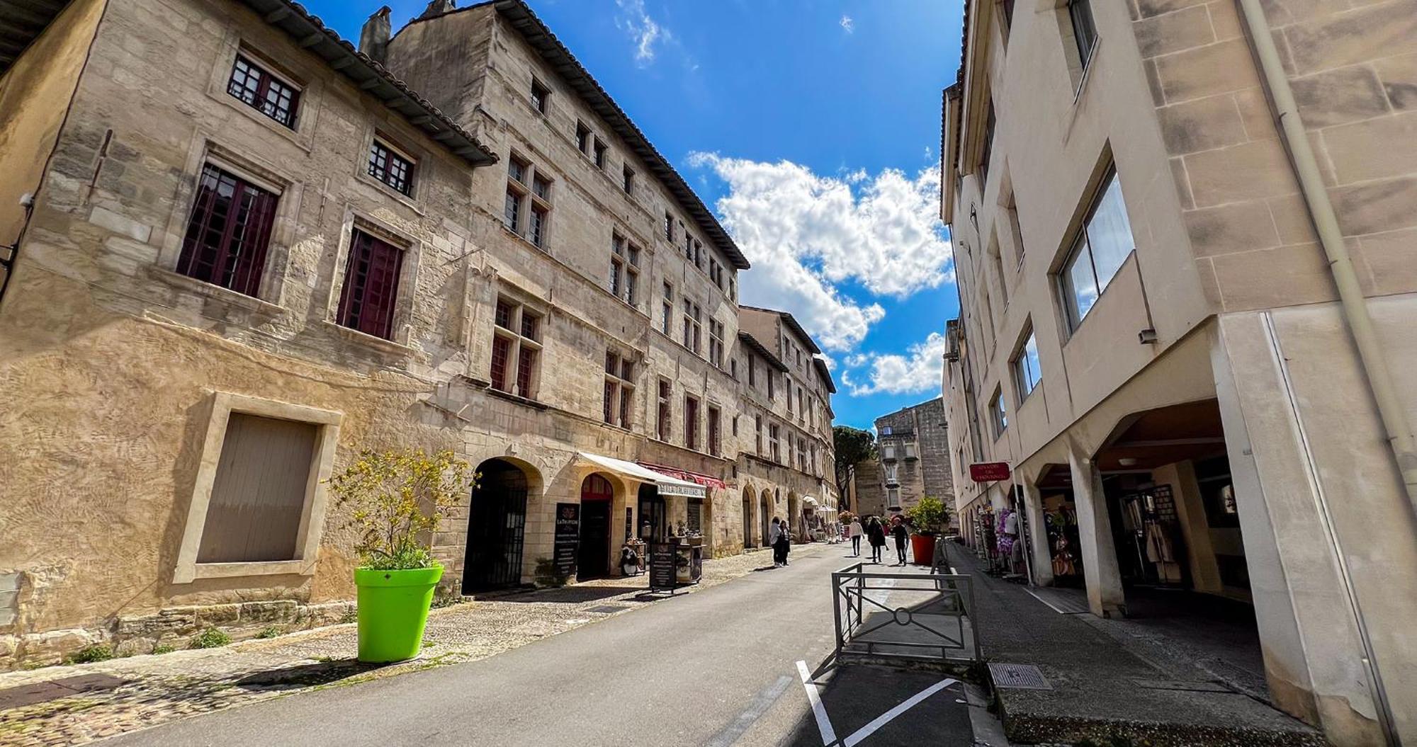 Appartement Parking Included - Clim - Terrace - Hypercentre Avignon